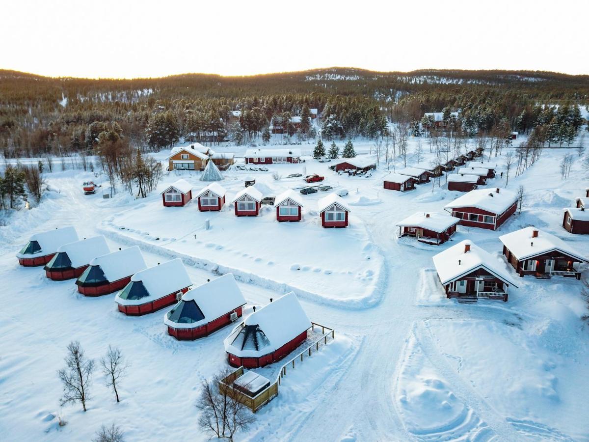 Holiday Village إيناري المظهر الخارجي الصورة