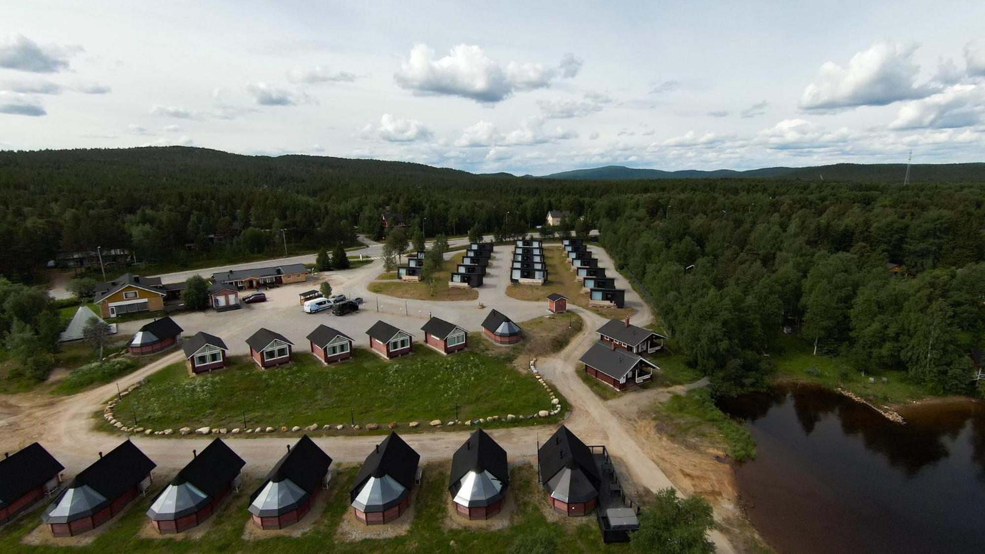 Holiday Village إيناري المظهر الخارجي الصورة